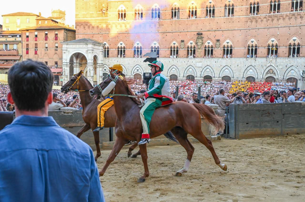 Palio di Siena 16 agosto: l’Oca vince la prova generale
