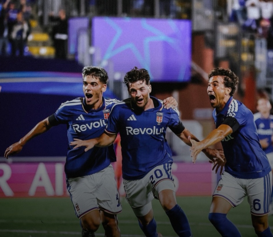 Champions: Como fa quaterna contro il Lipsia (4-1). Roma pareggia in casa del Fenerbahce (1-1). E l’allenatore turco si dimette