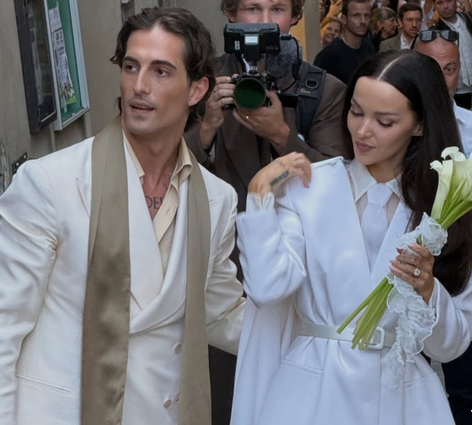 Damiano David e Dove Cameron sposi a Montalcino, senza i Maneskin