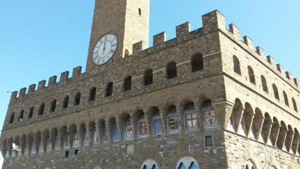 Firenze, manifestazione 24 ottobre: vertice sulla sicurezza. Il Comune: “Pronti a difendere la città”