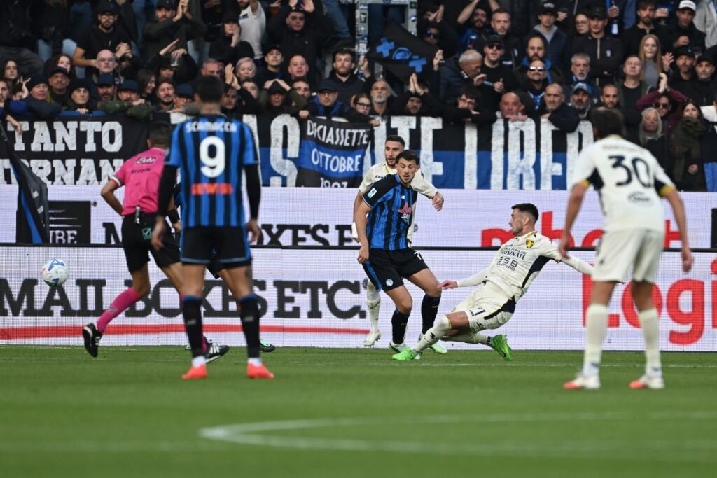 Gol e spettacolo a Bergamo, fra Atalanta e Frosinone finisce 4-4