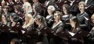 Maggio Musicale: Shokhakimov dirige “The Planets” di Holst e il concerto n° 1 di Beethoven, pianista Alexandra Dovgan