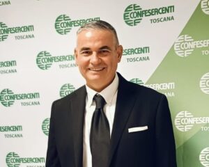 Fiepet Confesercenti Toscana: persi 800 bar in sei anni. La tabella. Raccolta di firme contro la desertificazione commerciale