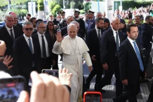 Papa Leone XVI: ricoverato al Gemelli, in giornata operato per rimuovere il nodulo al polmone
