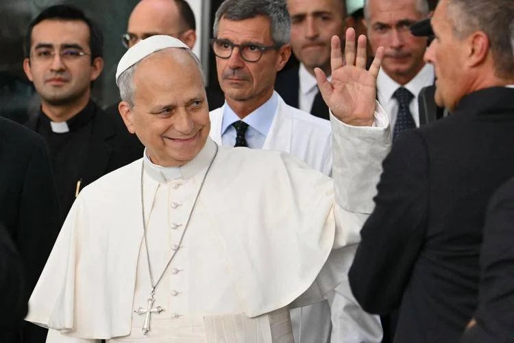 Papa Leone andrà in Sudamerica: Uruguay, Argentina e Perù le tappe della missione. Via libera dei medici