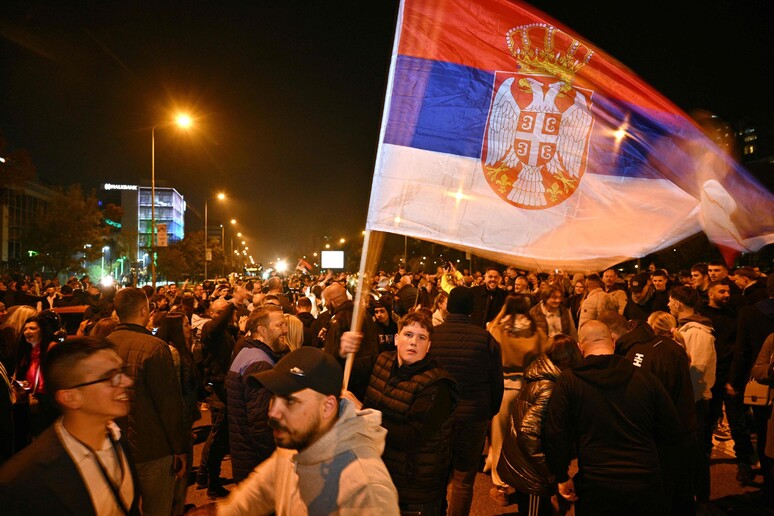 Serbia: Vucic travolto alle urne dall’ondata degli studenti. Ora la prova del governo